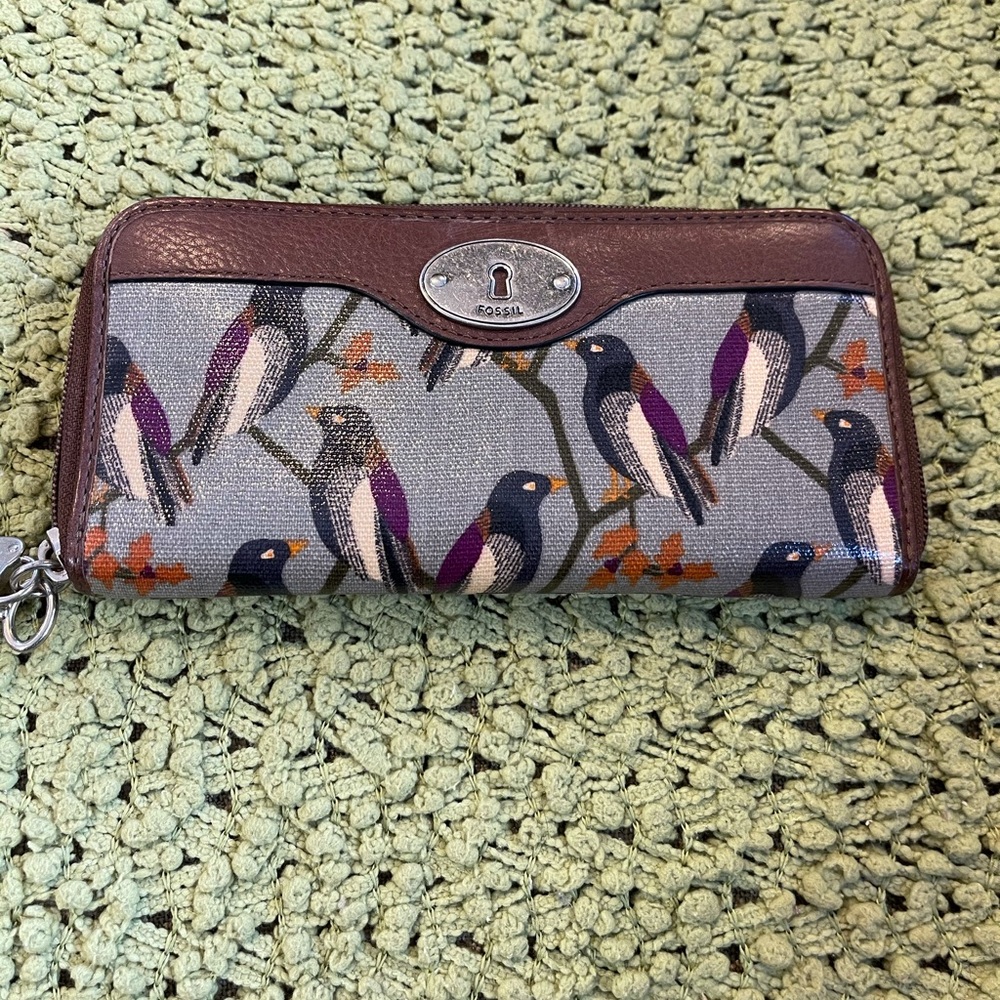 Fossil wallet